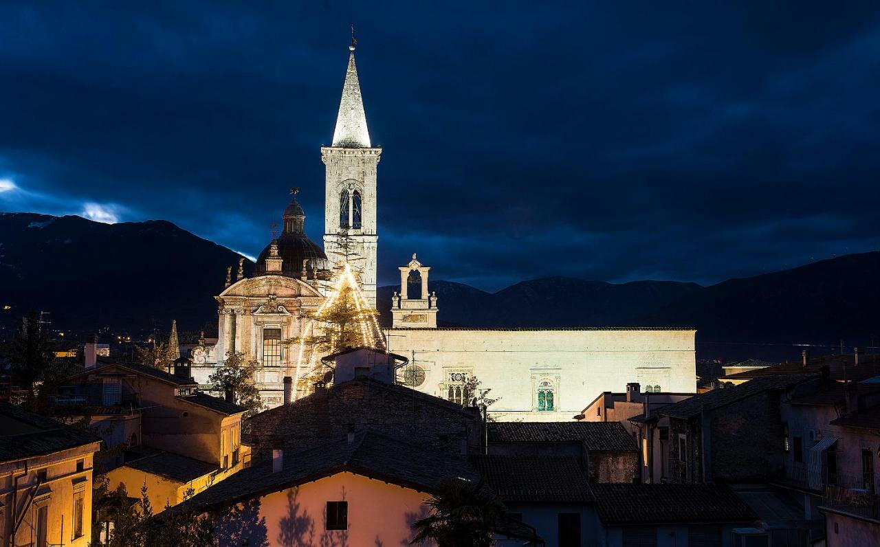 La finestra Sulmò Sulmona Exterior foto